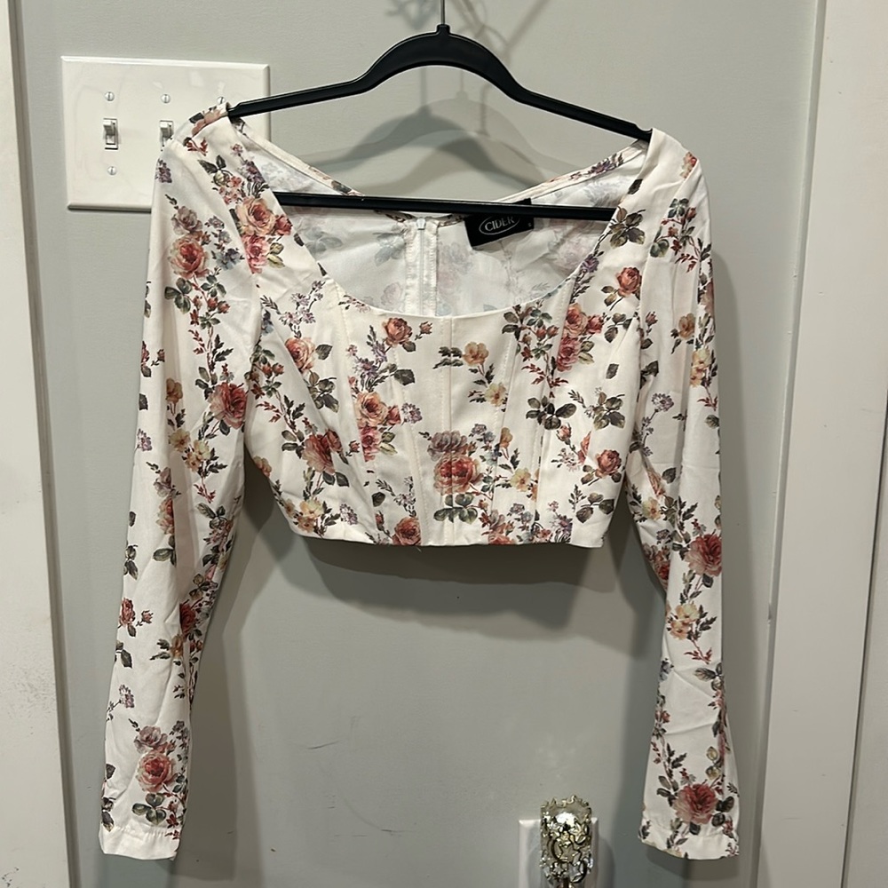 Cider brand silky crop top